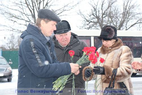 vetkovski_raion_veterany-1-3 Актив Гомельского городского Совета ветеранов возложил цветы к братской могиле советских воинов