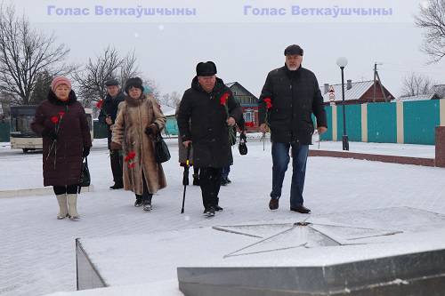 vetkovski_raion_veterany-1-4 Актив Гомельского городского Совета ветеранов возложил цветы к братской могиле советских воинов