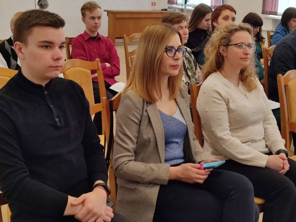 4-1024x768 Семья и общество: здесь ценно доверие и единство