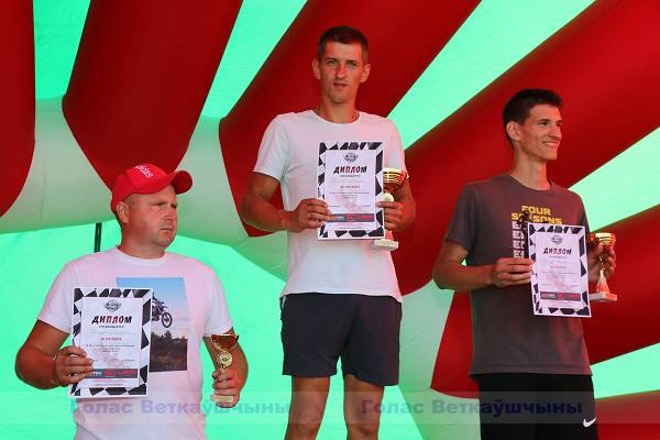 vetka_vetkovskij_raion_motokross_2023-1-8 Позади — крутой поворот