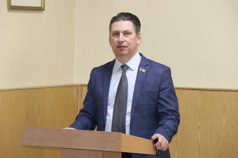 000346_1eca90260dfdbfa7852fa1ac6f3634a4 Члены Совета Республики проведут прямые телефонные линии 11 октября