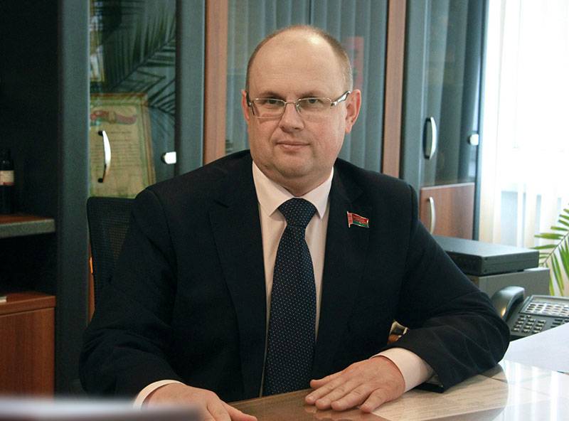 slinko Члены Совета Республики проведут прямые телефонные линии 11 октября