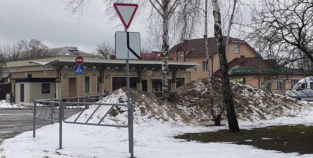 2024-02-07-12.01.24-1024x518 Сугроб по-ветковски: пятьдесят оттенков грязи