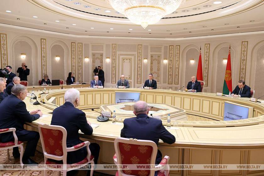 3262 «Миллиард далеко не предел». Александр Лукашенко о перспективах сотрудничества с Брянской областью