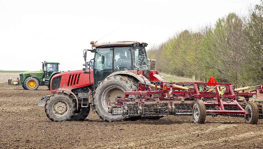 raduga-agro-5 "А видеокамеры зачем?" В Радугу с мониторингом приехали правоохранители