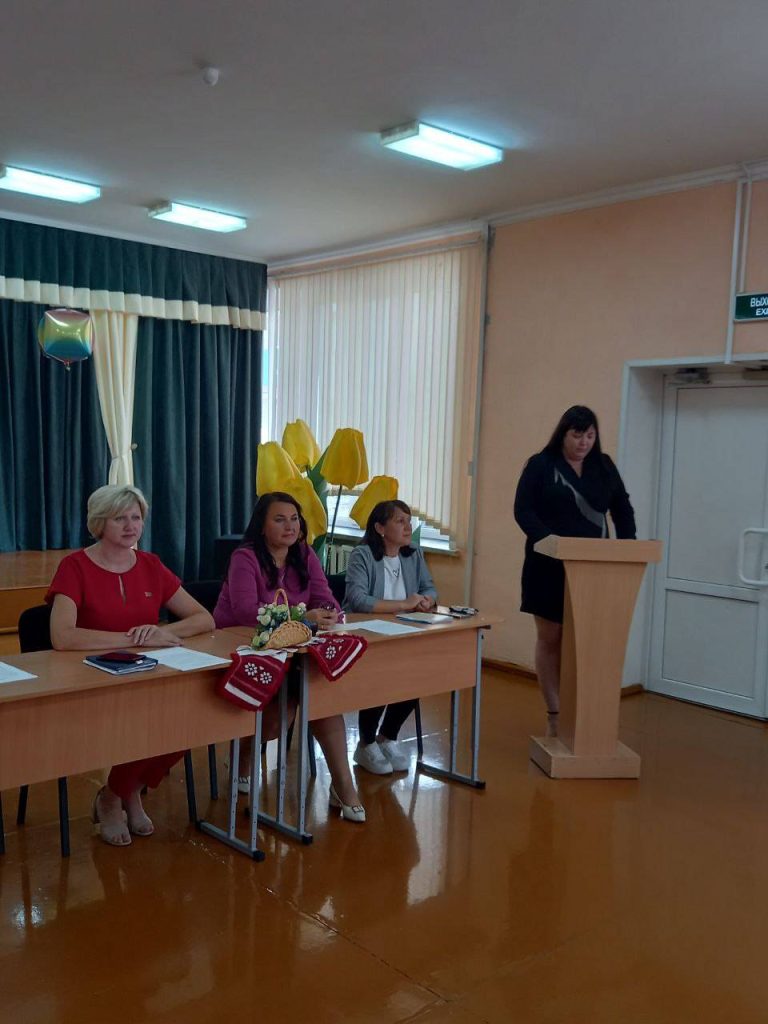 izobrazhenie_viber_2024-09-04_10-59-57-602-768x1024 Разговор о важном с молодыми педагогами