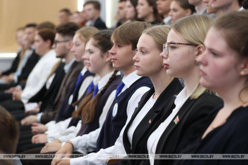 orl_1154_result Александр Лукашенко встретился со студентами в Витебском государственном университете в формате открытого микрофона