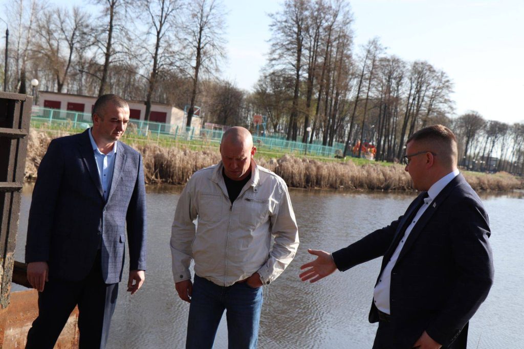 491934662_1246521000810114_2567873090595974355_n-1-1024x682 В Ветке начались работы по благоустройству озера "Ставок"