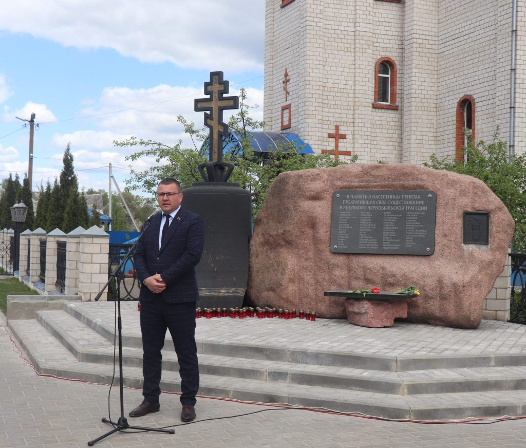 img_9476-scaled-e1745672323291-1024x872 Митинг-реквием, посвящённый 39-й годовщине аварии на ЧАЭС состоялся в Ветке