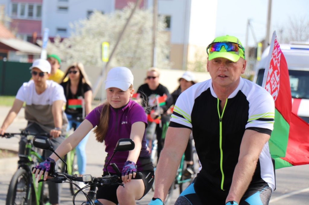 xwegmhhgqdu-1024x682 Велопробег, приуроченный 80-летию Победы, прошел в Ветке