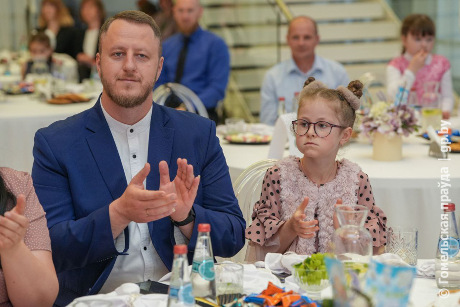 1vilriui64gqto9wgzwx3kynru7x4nvh Губернатор Иван Крупко вручил орден Матери жительницам Гомельщины