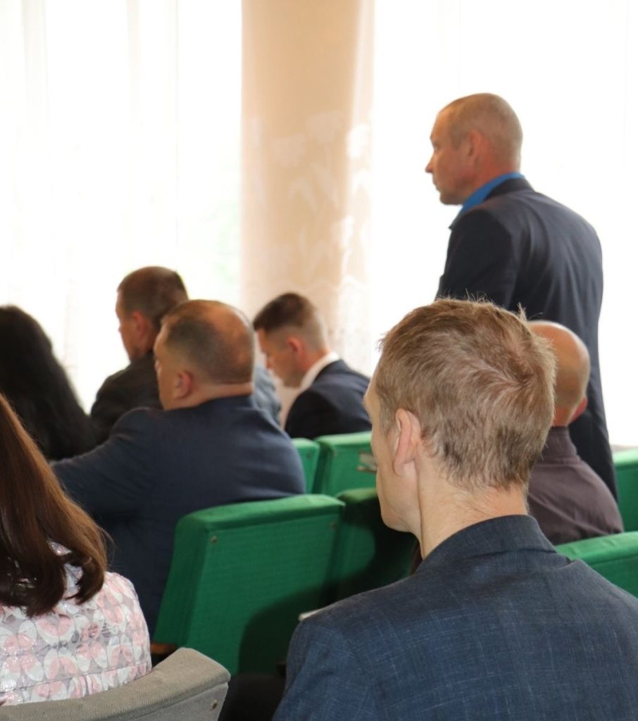 4FRSqnBRE7o-906x1024 Председатель райисполкома Роман Сергун  провел выездное совещание