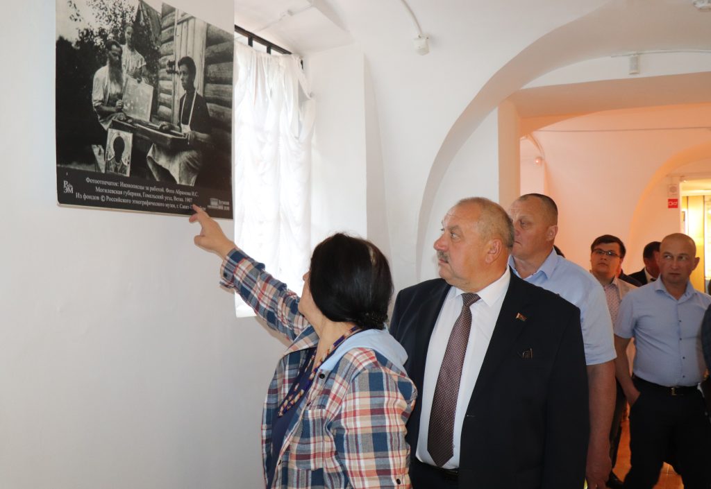 IMG_0724-1024x705 Состоялась двенадцатая очередная выездная сессия Ветковского районного Совета депутатов