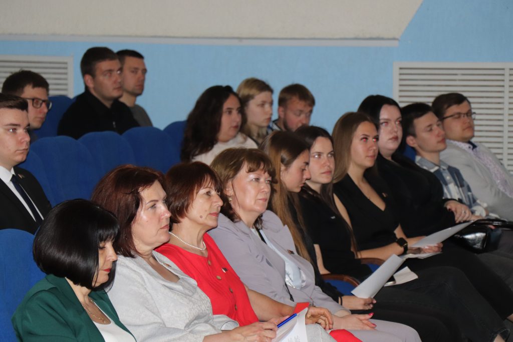 IMG_0783-1024x683 Состоялась двенадцатая очередная выездная сессия Ветковского районного Совета депутатов