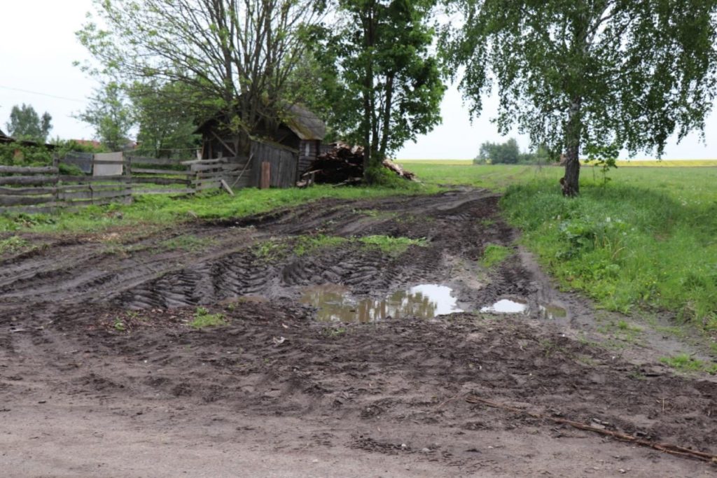KdKtIH7IMU4-1024x683 Председатель райисполкома Роман Сергун  провел выездное совещание
