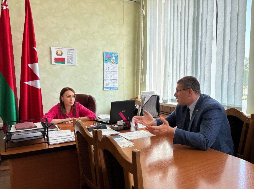 jamrSu3Tmss-1024x763 Депутат Палаты представителей Национального собрания Республики Беларусь Руслан Вегера работал в Ветковском районе