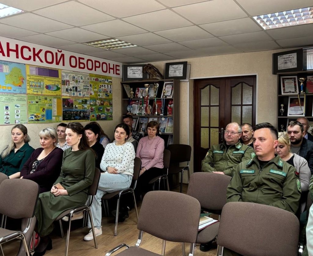 yBBecR_Ij54-1024x838 Депутат Палаты представителей Национального собрания Республики Беларусь Руслан Вегера работал в Ветковском районе