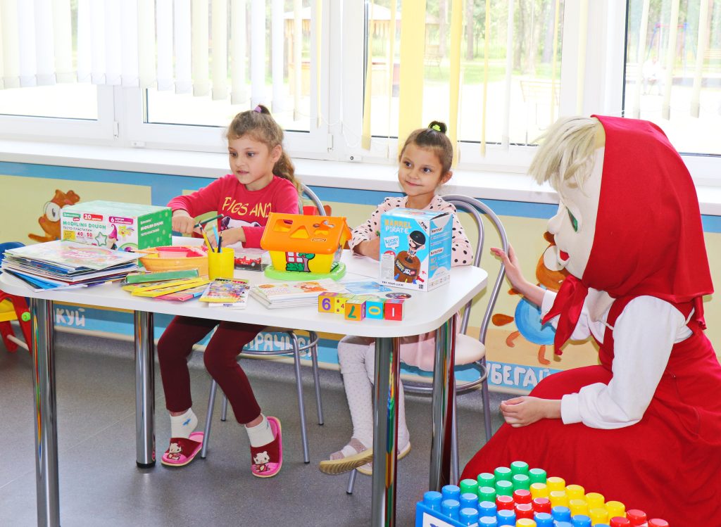 3-5-1024x749 В детском отделении Ветковской райбольницы открылась новая игровая комната