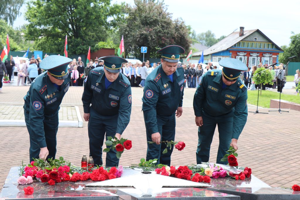 IMG_2218-1024x683 На Ветковщине прошёл митинг-реквием «Памяти павших будем достойны!»