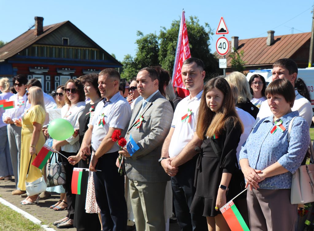 IMG_2702-1024x754 День Независимости Республики Беларусь отмечают на Ветковщине