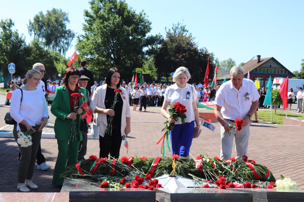 IMG_2791-1024x683 День Независимости Республики Беларусь отмечают на Ветковщине