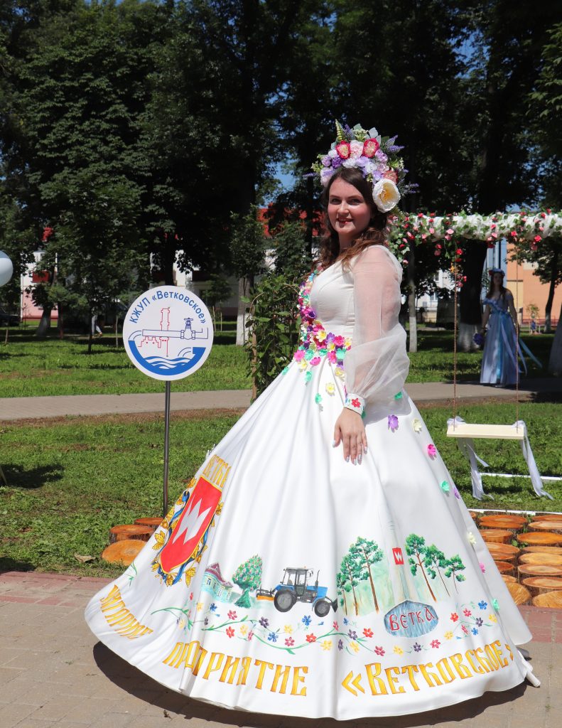 IMG_2845-791x1024 День Независимости в Ветке: эмоции, радость и единство поколений