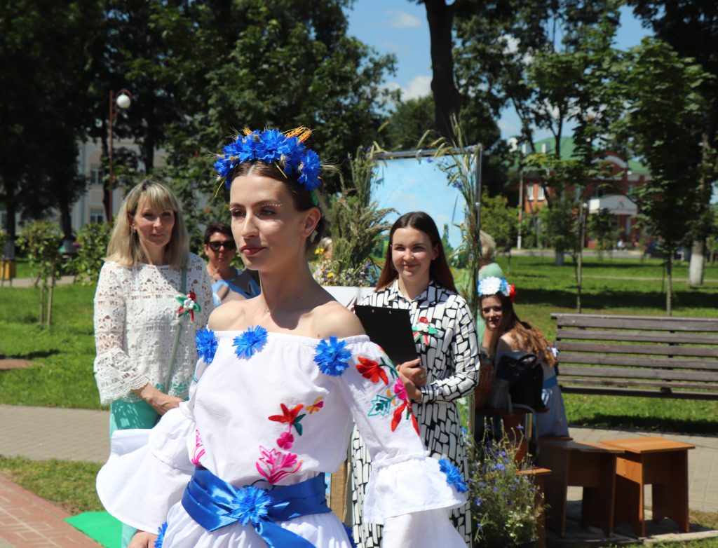 IMG_2858-1024x782 День Независимости в Ветке: эмоции, радость и единство поколений