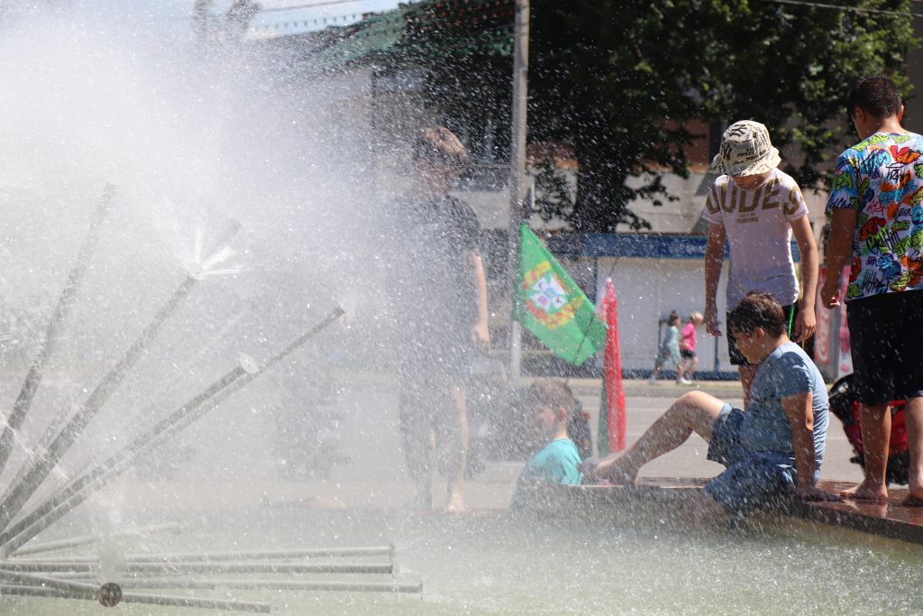 IMG_2903-1024x683 День Независимости в Ветке: эмоции, радость и единство поколений