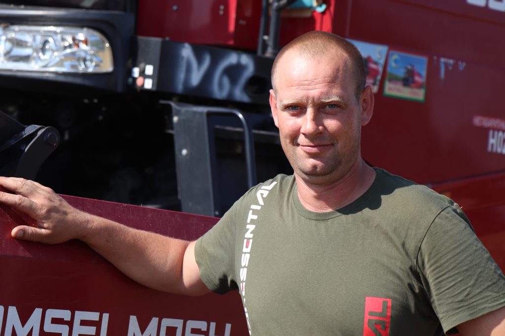 IMG_3486-1024x683  От первых колосьев: как в ОАО «Немки» вышли на жатву