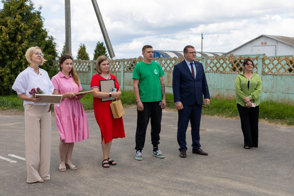 1-2-1024x683 На Ветковщине продолжают чествовать передовиков уборочной кампании