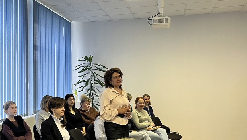 1756199022900 Глава района встретился с трудовым коллективом Центра социального обслуживания населения