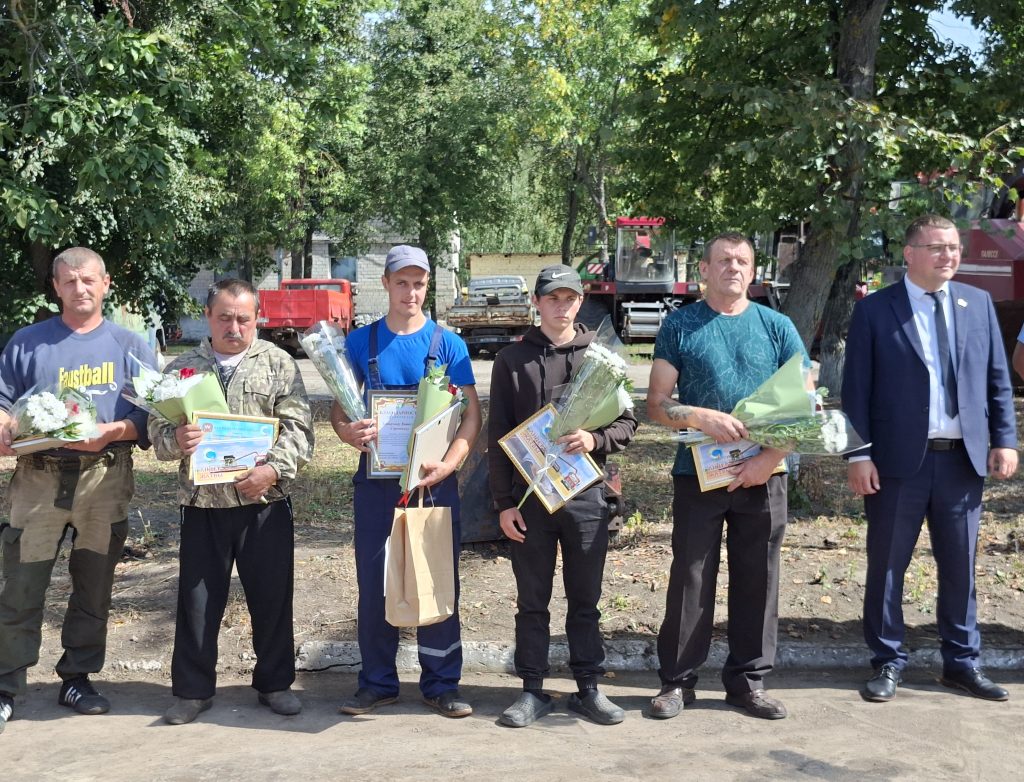 20250828_130843-1-1024x782 Тысячники Ветковского агросервиса завершили уборку зерновых