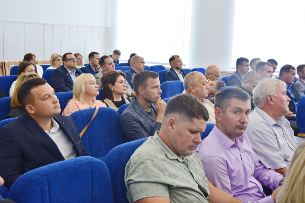 719JivKjFqZqj7KxoHnEdwLbZYuCyJWO9BygPfGvuhE5Kny0EJfJ9G7nWGKNrFulocSM8FJtBDSecdIr36gaUMnc-1024x683 Состоялось заседание Ветковского райисполкома