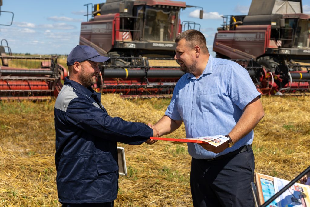 ф1-82-1024x683 В хозяйствах Ветковщины чествовали тружеников уборочной кампании