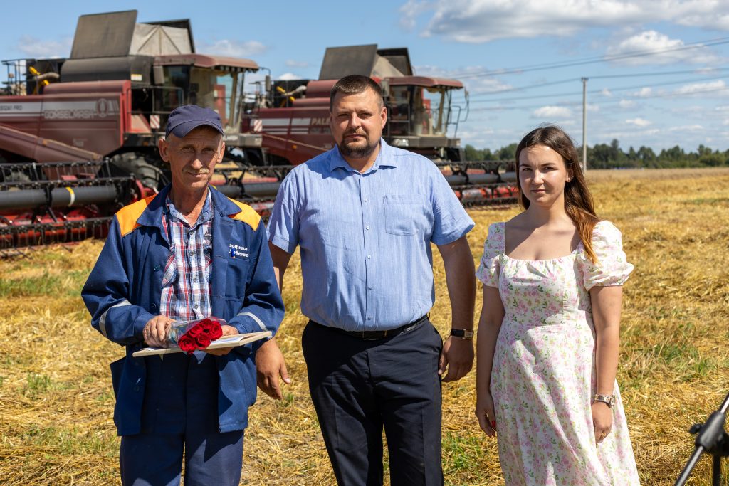 ф1-87-1024x683 В хозяйствах Ветковщины чествовали тружеников уборочной кампании