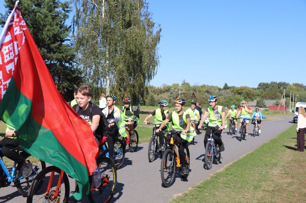 9FcojrRl66fy4g7UCB2B26PNyHPDiLL8_XfuwWA5_SYPd-u79RZENOfWSywYTkcBtN-fY7HTqLHGRLIiWPfrGesS-1024x682 Открытие гражданской инициативы «Семейный маршрут выходного дня «По следам героев»