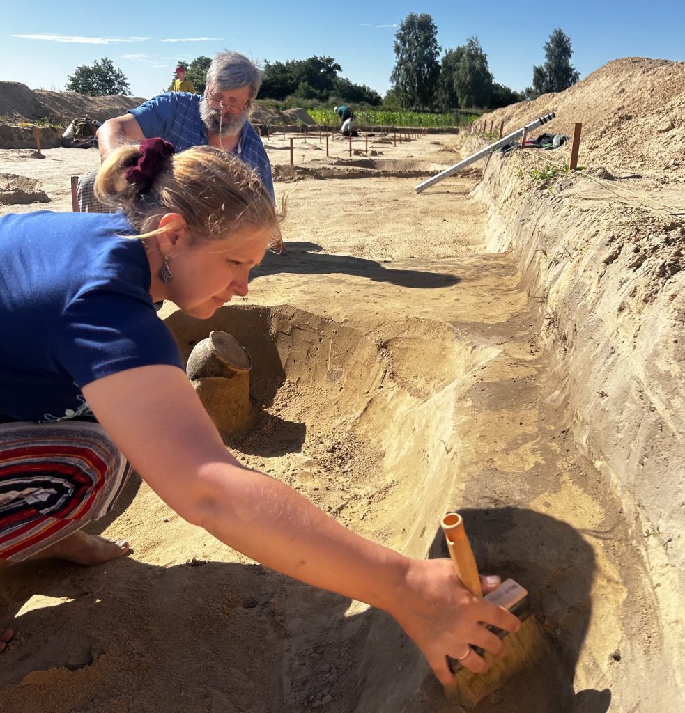 IMG_1152-983x1024 Находки Южно-белорусской экспедиции археологов