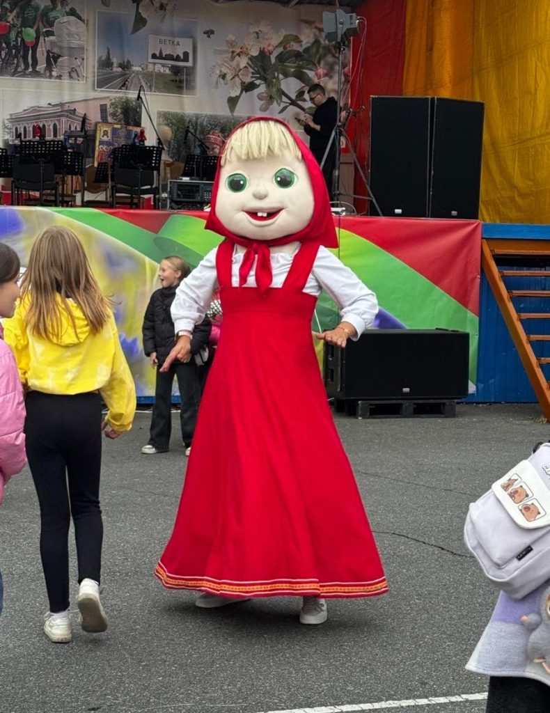 phkh6ew4pv5r3hq1bt3ahvtyp5f2zwglurqzttongoi418gz2xhhxamfnmdvyez3rdceng1dkvebdfxdg6ecekaw-1-790x1024 Ветковчане отмечают День города