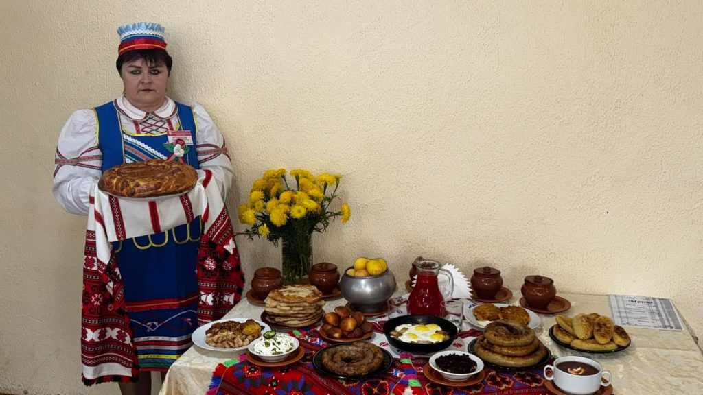 wmIpDs11__1htQYM8wloBTYWt94RCY1C5enTpqc3fBGTKyUK-UhHVKjBVj3UCBCUcx1OskiBdgFZk58Sc8WlPwzF-1024x576 В День народного единства в Ветке можно отведать белорусские национальные блюда
