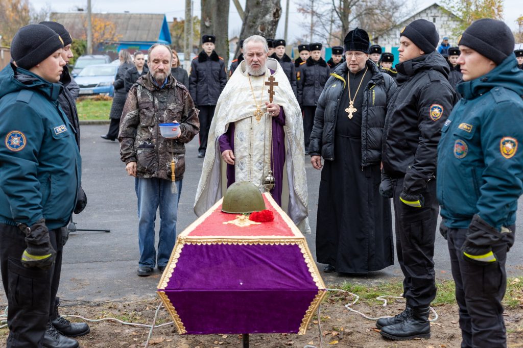 7-3-1024x682 В Ветке с почестями перезахоронили лётчика-истребителя времён Великой Отечественной войны - младшего лейтенанта Александра Брайкова