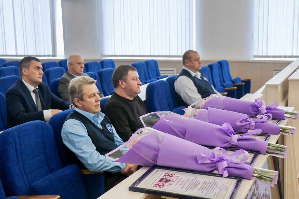 8-2-1024x682 Работники транспортной сферы Ветки отмечены наградами