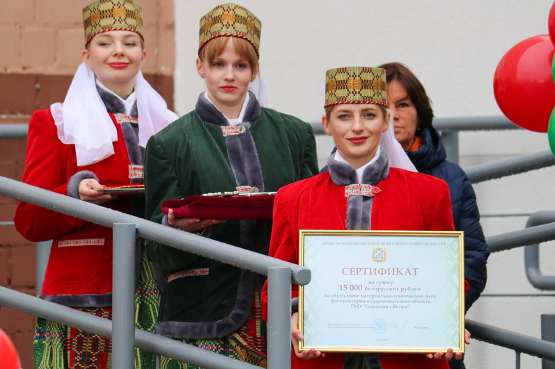 img_5684 В Ветковской гимназии губернатор открыл новый комплекс для творчества