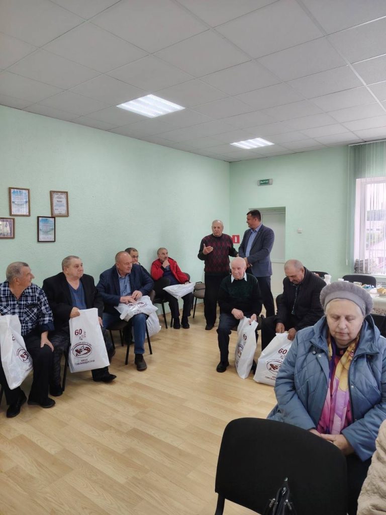 photo_2025-10-02_11-10-14-768x1024 В ДРСУ поздравили ветеранов отрасли