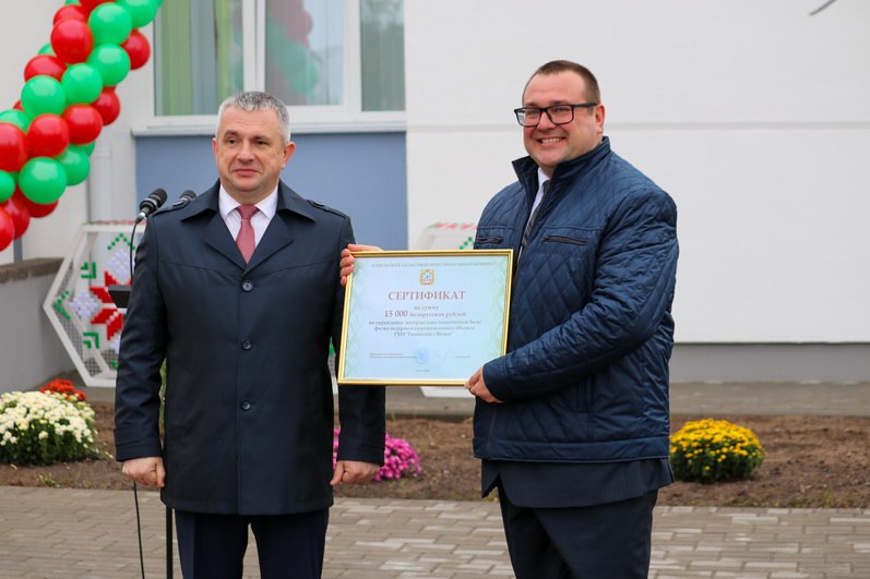 photo_2025-10-02_12-35-40 В Ветковской гимназии губернатор открыл новый комплекс для творчества