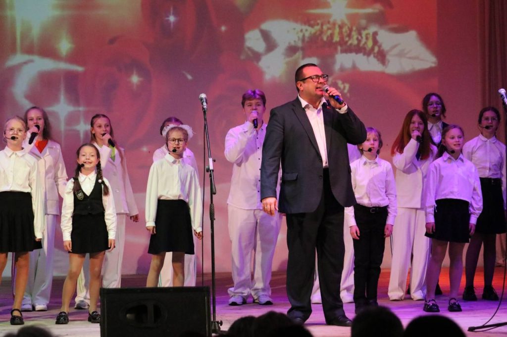 photo_2025-10-02_16-57-16-1024x682 Педагогов Ветковщины поздравили с профессиональным праздником