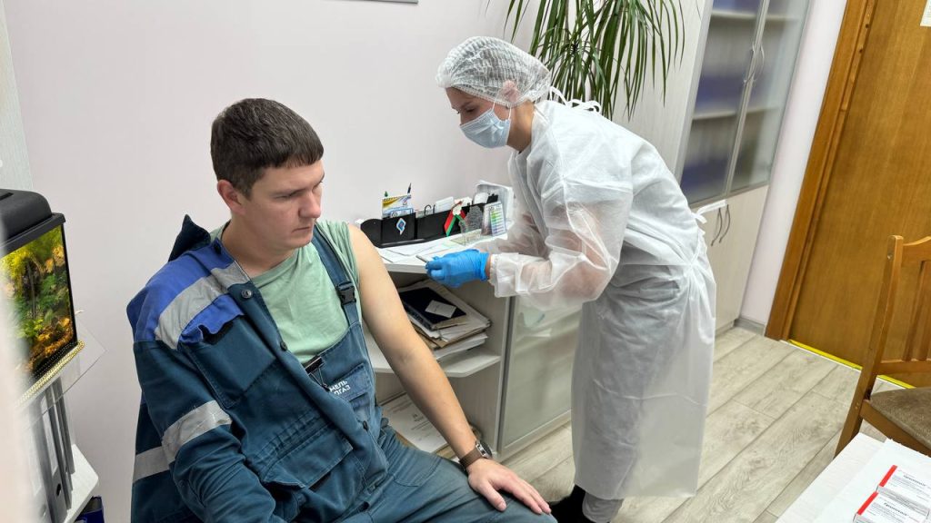 photo_2025-11-05_10-21-02-1024x576 Ветковский район активно вакцинируется от гриппа