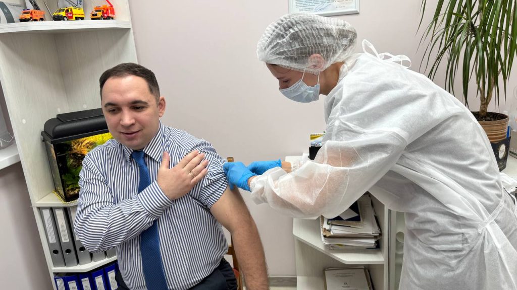 photo_2025-11-05_10-21-04-2-1024x576 Ветковский район активно вакцинируется от гриппа