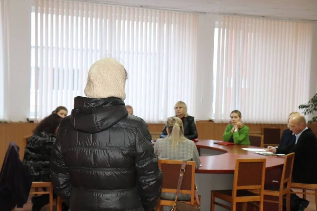 photo_2025-11-11_11-11-45-2-1024x682 Путь к трудоустройству: сегодня состоялось заседание комиссии по содействию занятости населения