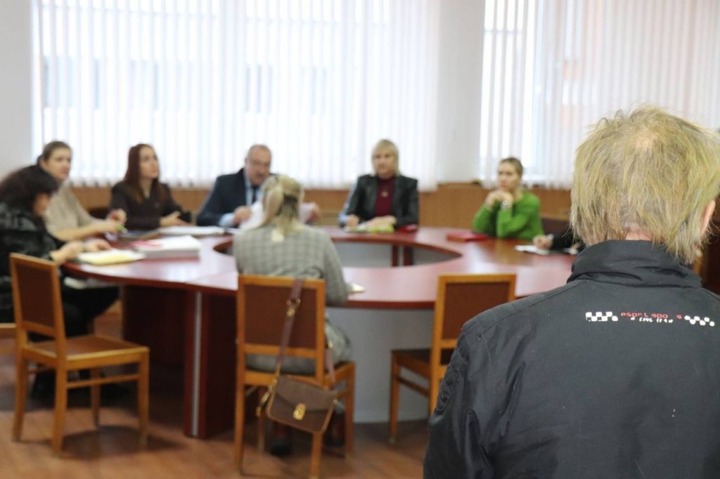 photo_2025-11-11_11-11-46-1024x682 Путь к трудоустройству: сегодня состоялось заседание комиссии по содействию занятости населения