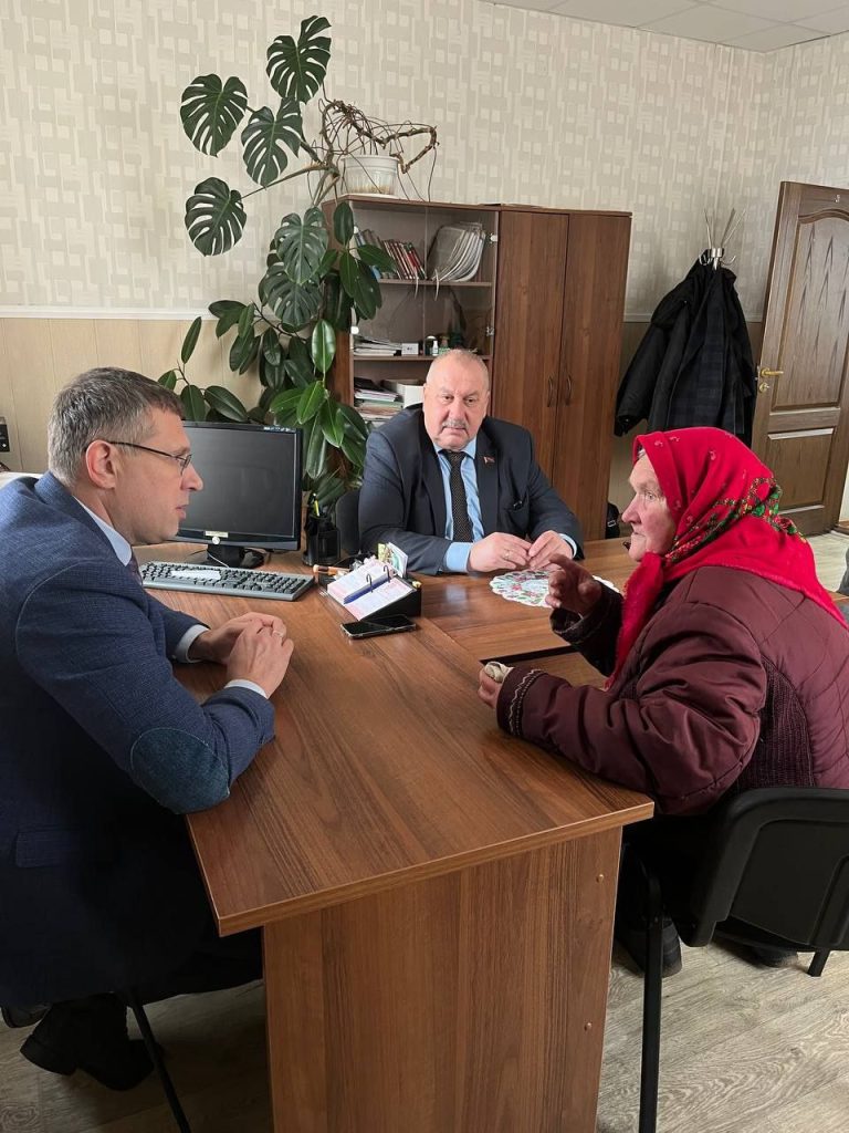 photo_2025-11-19_14-14-38-2-768x1024 День депутата на Ветковщине